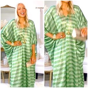 Teggy French Green Psychedelic Wavy Sparkle Kaftan OSFA